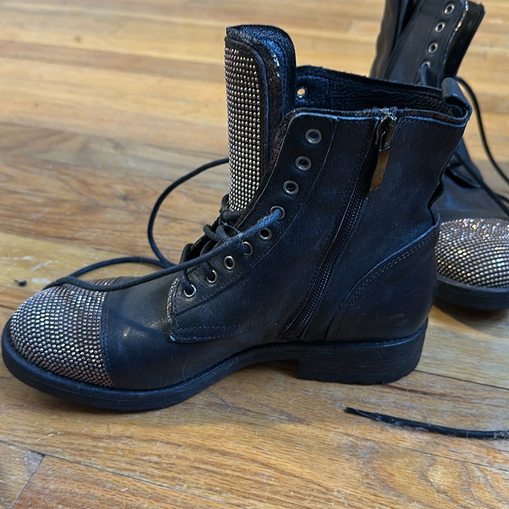 A & M Boot - Picture 3 of 7
